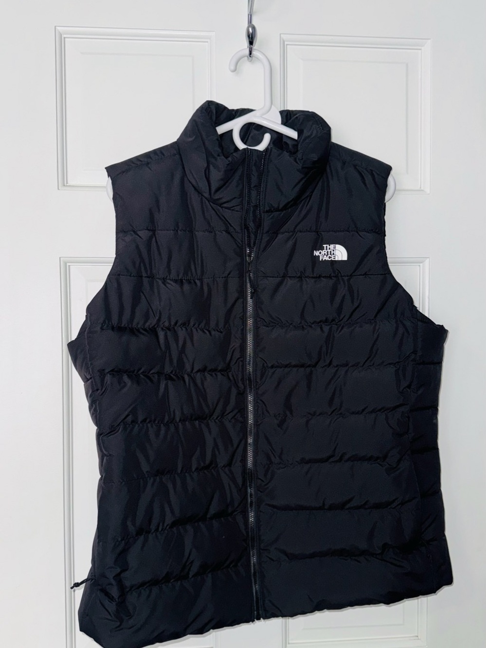 XL - The North Face Women's Black Puffer Vest - WOMEN'S ACONCAGUA 3 VEST - Like